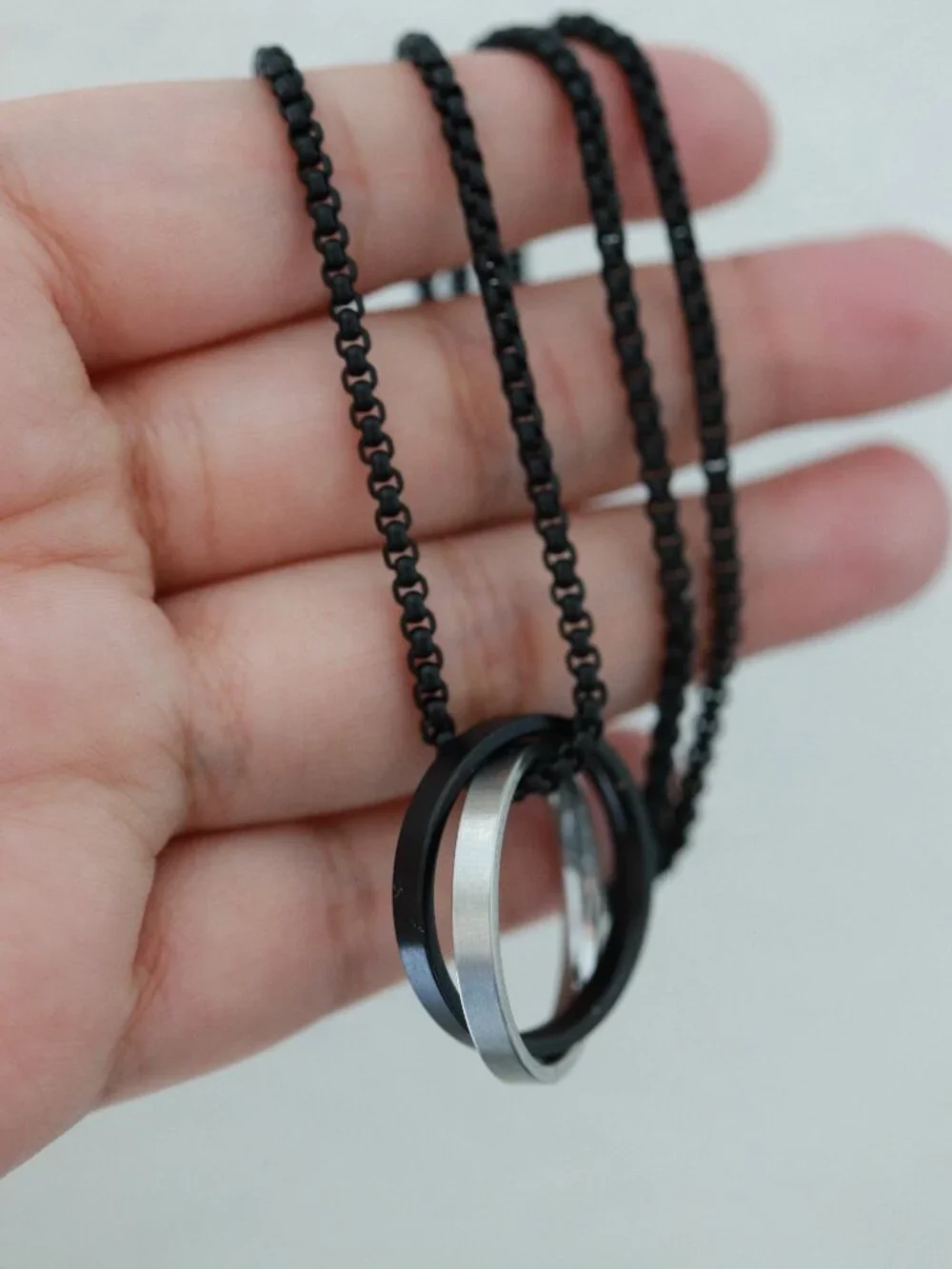 JA Jewelry interlocking black